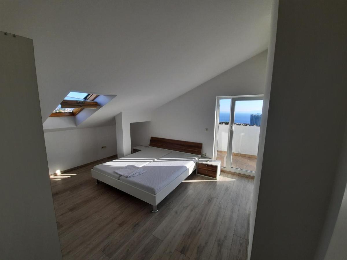 Sea View Later Apartment Rijeka Bagian luar foto