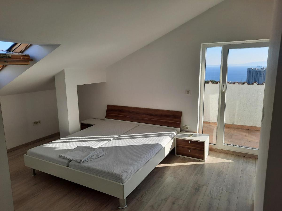 Sea View Later Apartment Rijeka Bagian luar foto