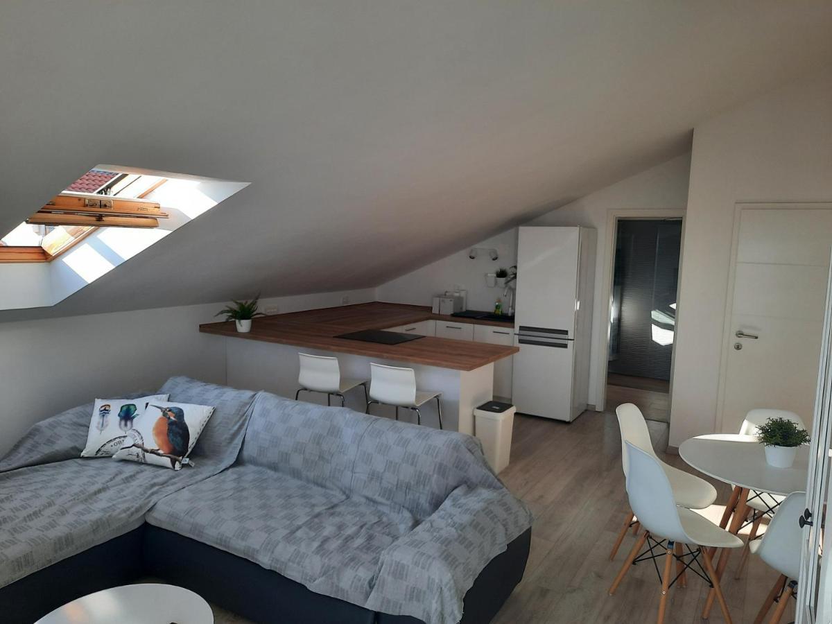 Sea View Later Apartment Rijeka Bagian luar foto