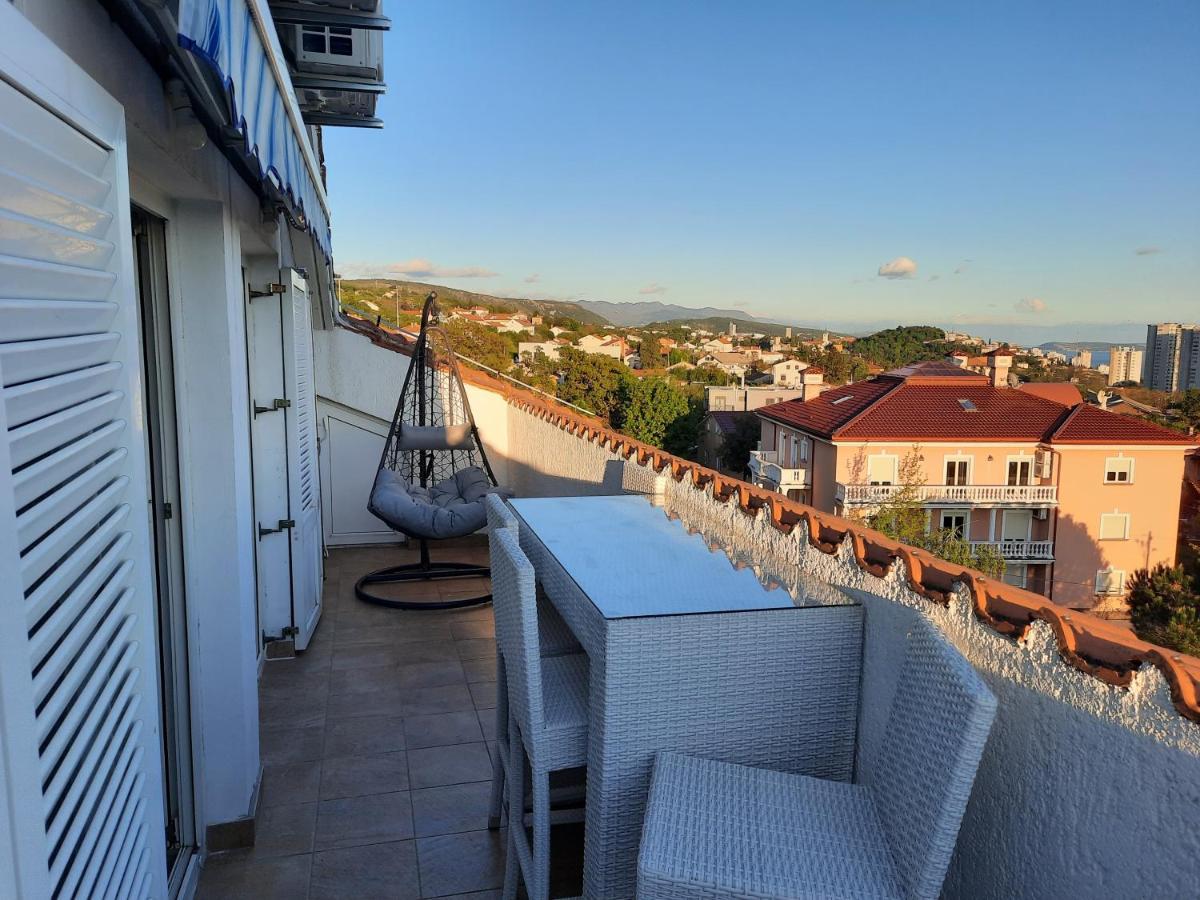 Sea View Later Apartment Rijeka Bagian luar foto