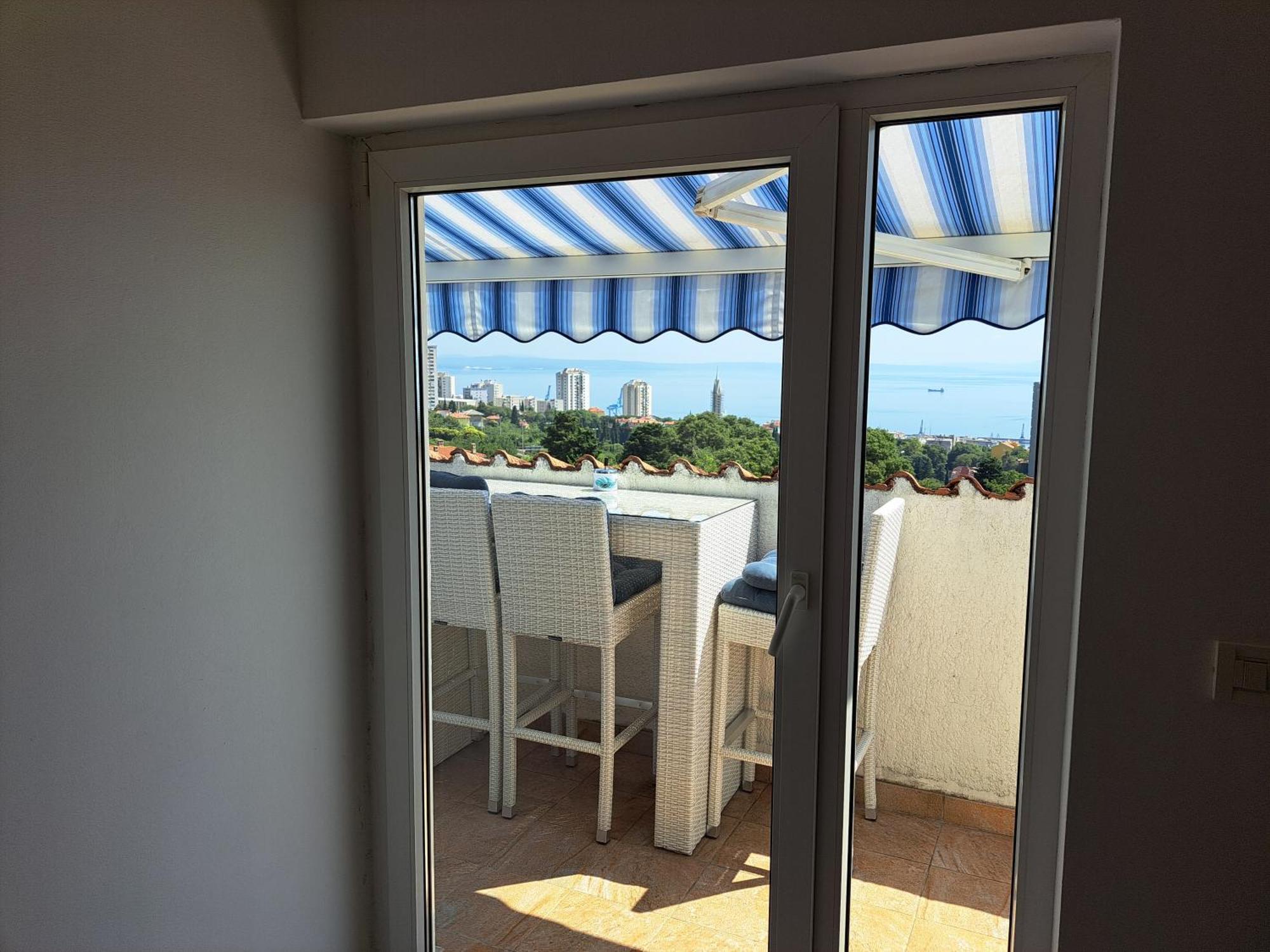 Sea View Later Apartment Rijeka Bagian luar foto